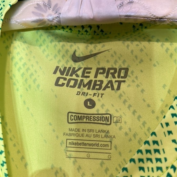 Nike pro combat compression shirt, large women’s neon yellow blue - Picture 4 of 6